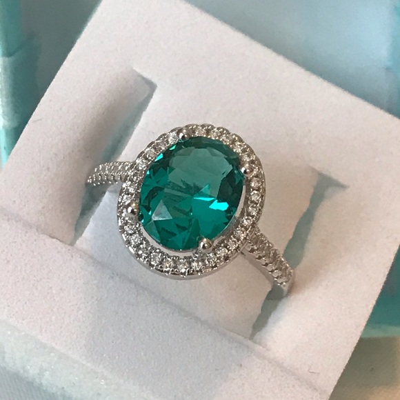 OVAL SILVER WOMEN’S RING - Picture 1 of 6